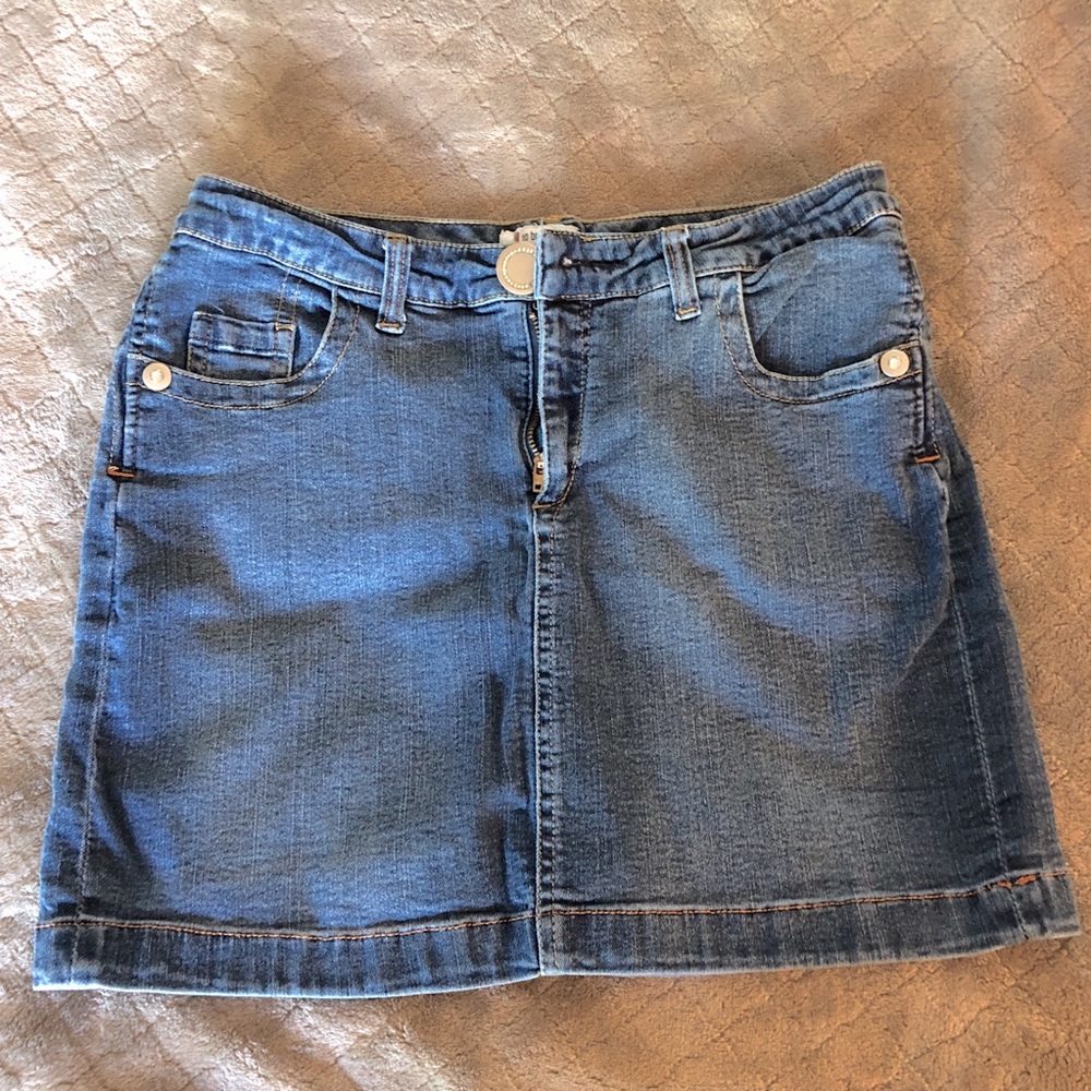 No Boundaries basic denim skirt with rhinestone accents.m size 9